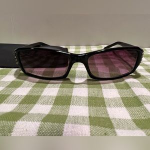 WOMEN’S STEVE MADDEN SUNGLASSES.